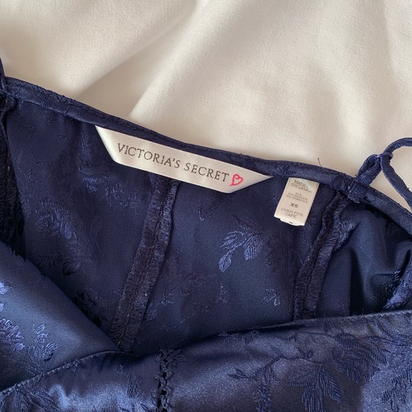 Victoria Secret Top - Picture 4 of 4